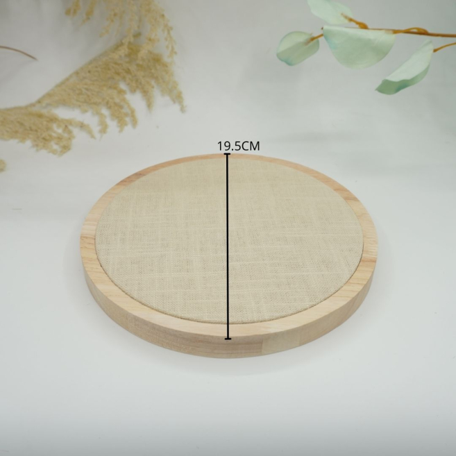 Conjunto redondo de tres piezas de lino pastoral RY0313015