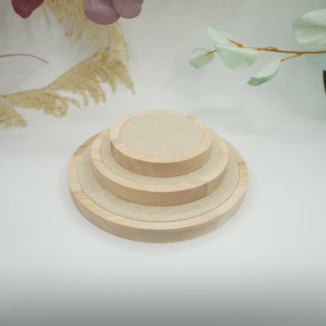 Conjunto redondo de tres piezas de lino pastoral RY0313015