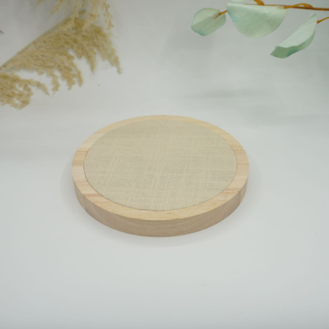 Conjunto redondo de tres piezas de lino pastoral RY0313015