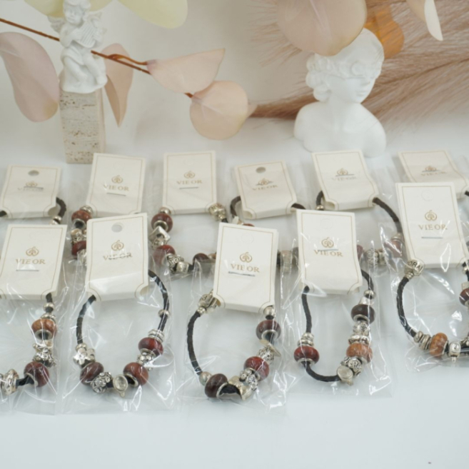 Pulseras VIE OR con cuentas y acabado artesanal 12 uds 117 Y 118
