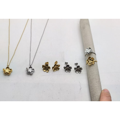 COLLAR Y00525 DORADO Acero Inoxidable E25