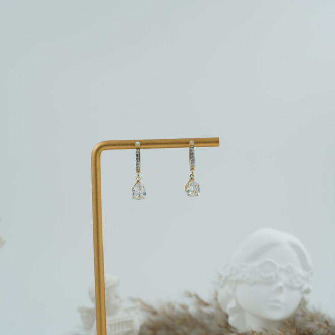 ARETES ZO11605E DORADO Acero Inoxidable